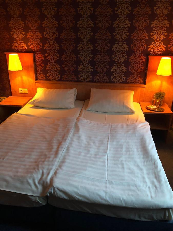 Stadtcafe-Hotel Kelsterbach Extérieur photo