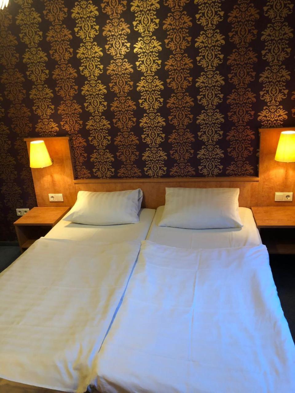 Stadtcafe-Hotel Kelsterbach Extérieur photo