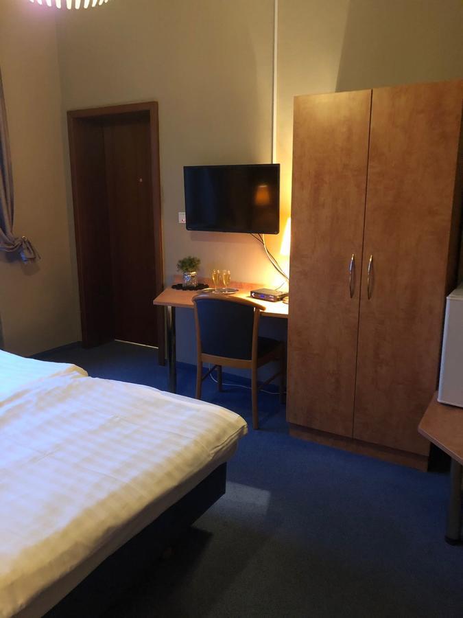 Stadtcafe-Hotel Kelsterbach Extérieur photo